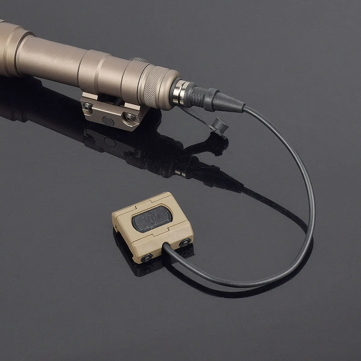 Torcia M600 Scout Light con Remoto (REPLICA SureFire)